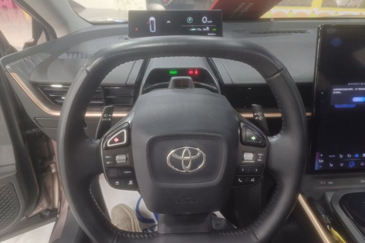 Used Toyota bZ3 2023 616 km Long-Range Premium Steering Wheel