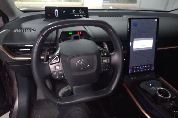 Used Toyota bZ3 2023 616 km Long-Range Premium Steering Wheel