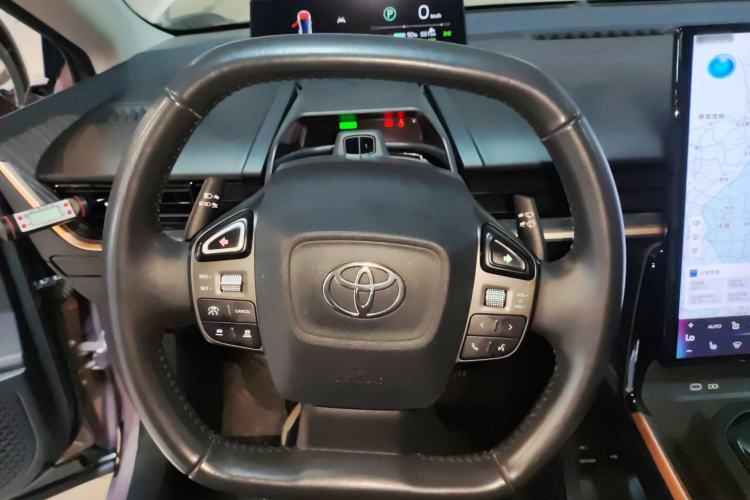 Used Toyota bZ3 2023 616 km Long-Range Premium Steering Wheel