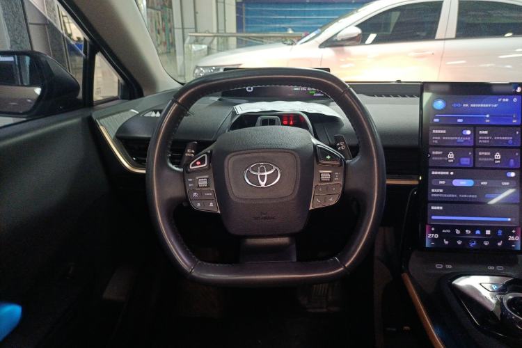 Used Toyota bZ3 2023 616 km Long-Range PRO Steering Wheel