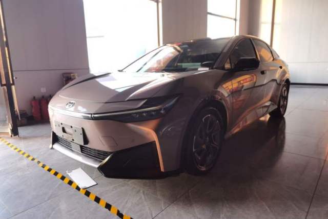 Used Toyota bZ3 2023 616 km Long-Range Premium