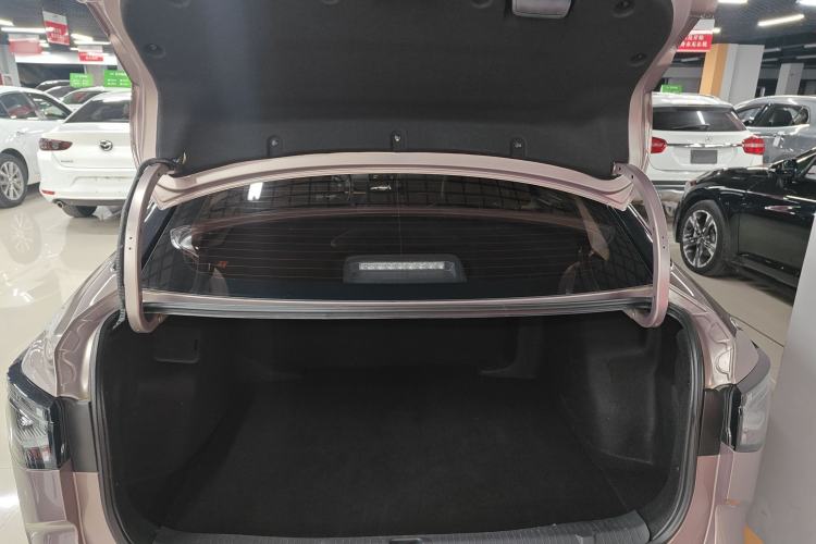 Used Toyota bZ3 2023 616 km Long-Range Premium Trunk