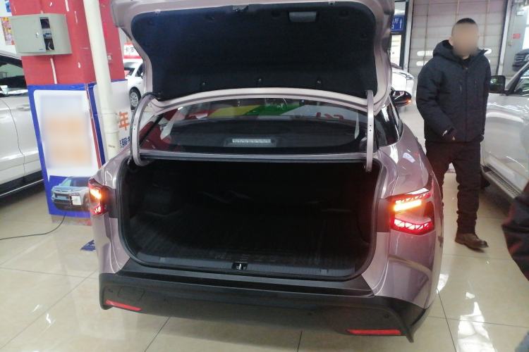 Used Toyota bZ3 2023 616 km Long-Range Premium Trunk