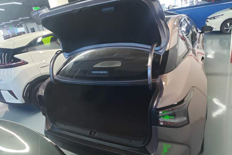 Used Toyota bZ3 2023 616 km Long-Range Premium Trunk