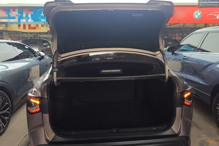 Used Toyota bZ3 2023 616 km Long-Range Premium Trunk