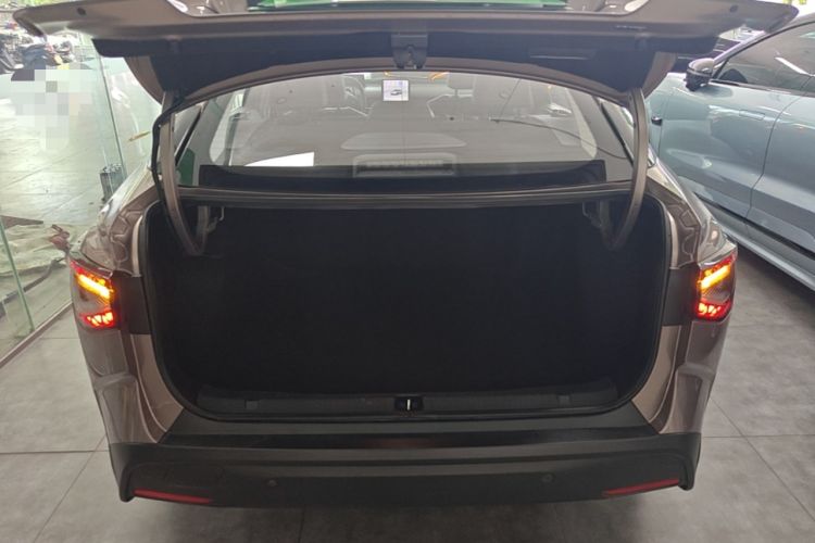Used Toyota bZ3 2023 616 km Long-Range Premium Trunk