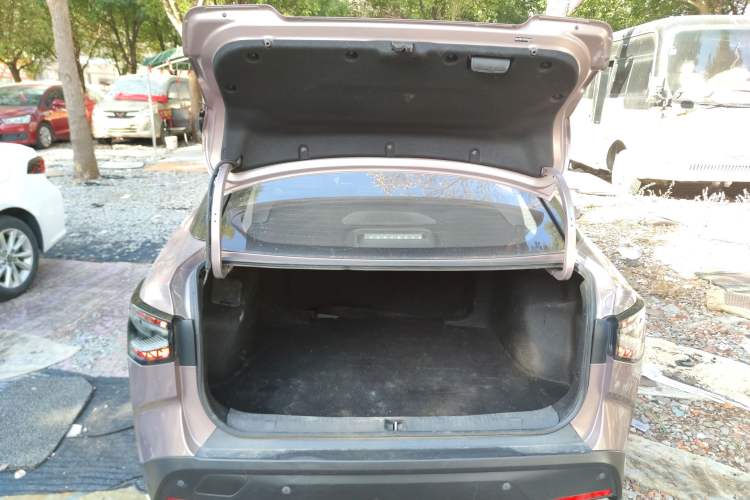 Used Toyota bZ3 2023 616 km Long-Range Premium Trunk