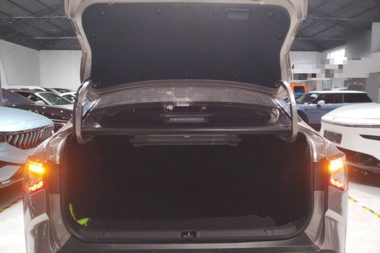 Used Toyota bZ3 2023 616 km Long-Range Premium Trunk