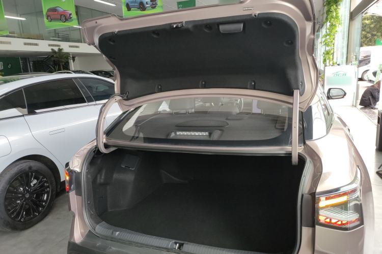 Used Toyota bZ3 2023 616 km Long-Range Premium Trunk