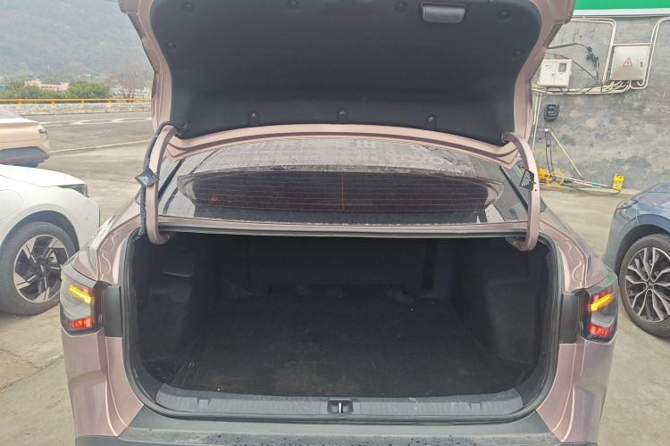 Used Toyota bZ3 2023 616 km Long-Range Premium Trunk
