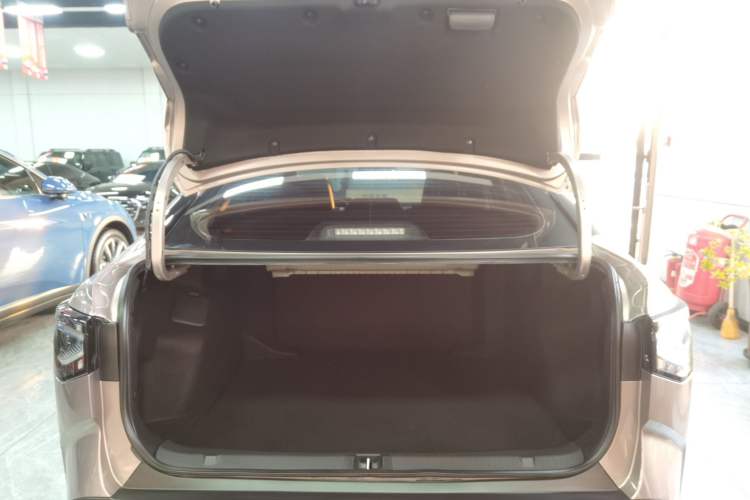 Used Toyota bZ3 2023 616 km Long-Range Premium Trunk