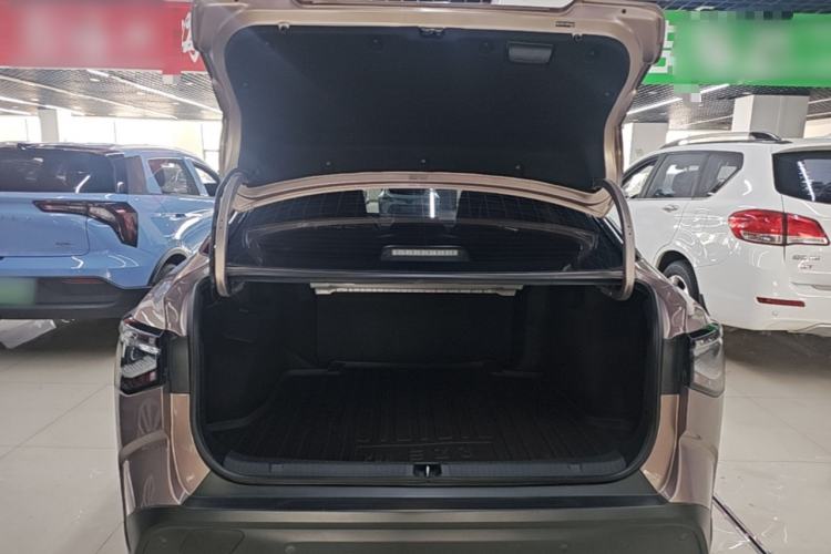 Used Toyota bZ3 2023 616 km Long-Range Premium Trunk