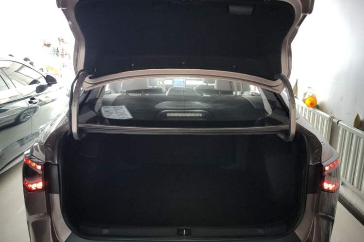 Used Toyota bZ3 2023 616 km Long-Range Premium Trunk