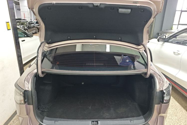 Used Toyota bZ3 2023 616 km Long-Range Premium Trunk