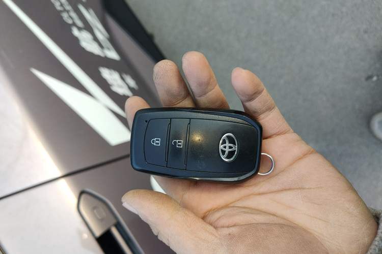 Used Toyota bZ3 2023 616 km Long-Range Premium Vehicle Key