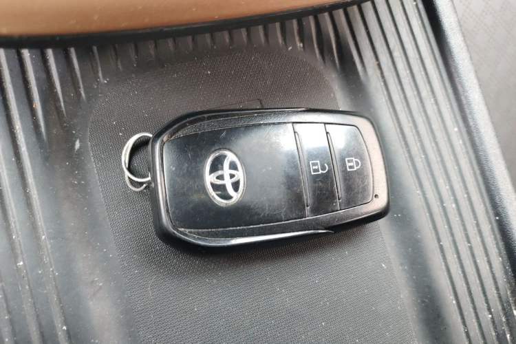 Used Toyota bZ3 2023 616 km Long-Range Premium Vehicle Key