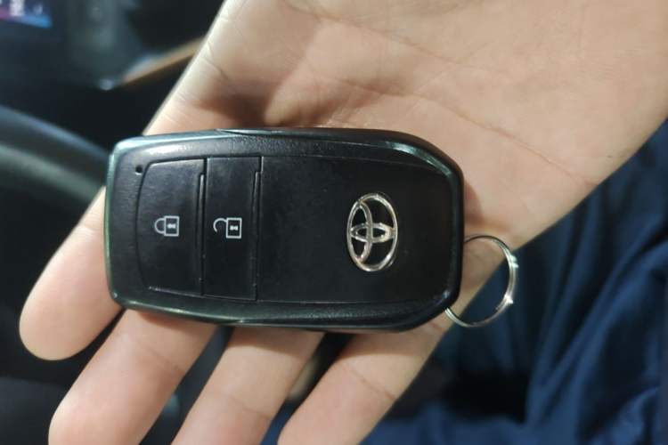 Used Toyota bZ3 2023 616 km Long-Range Premium Vehicle Key