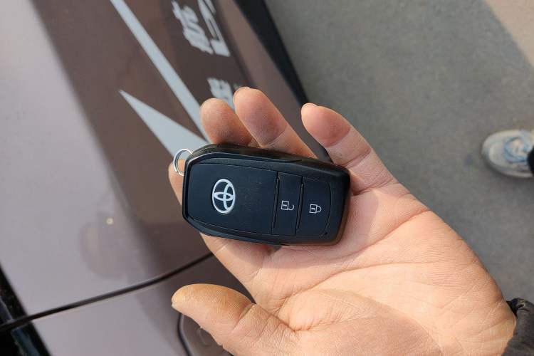 Used Toyota bZ3 2023 616 km Long-Range Premium Vehicle Key