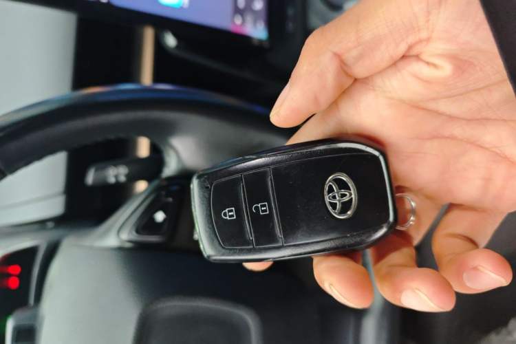 Used Toyota bZ3 2023 616 km Long-Range Premium Vehicle Key