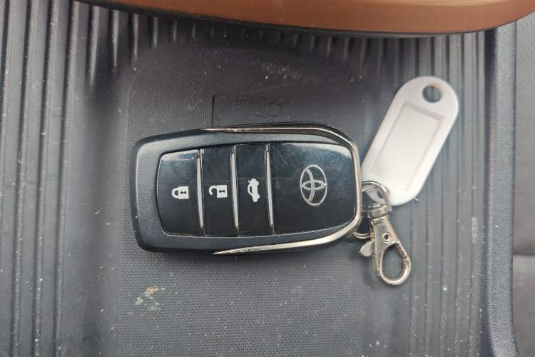Used Toyota bZ3 2023 616 km Long-Range Premium Vehicle Key