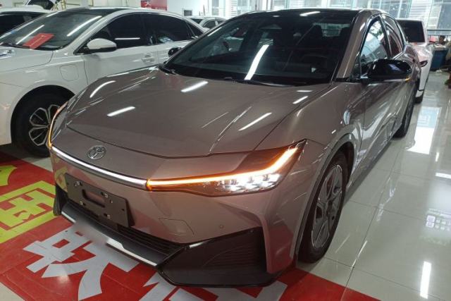 Used Toyota bZ3 2023 616 km Long-Range PRO