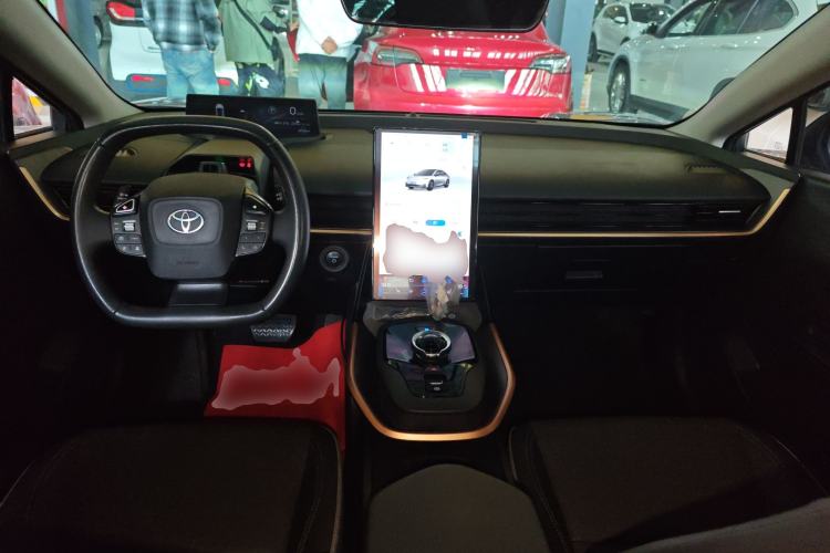Used Toyota bZ3 2023 616 km Long-Range Premium Center Console