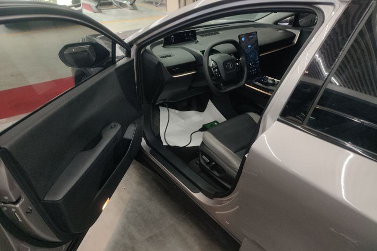 Used Toyota bZ3 2023 517 km Elite PRO Driver Seat