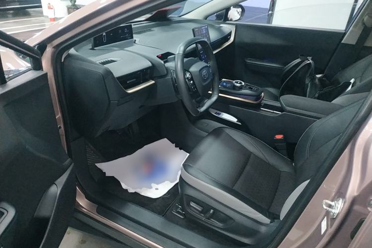 Used Toyota bZ3 2023 616 km Long-Range Premium Driver Seat