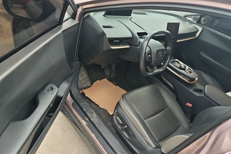 Used Toyota bZ3 2023 616 km Long-Range Premium Driver Seat