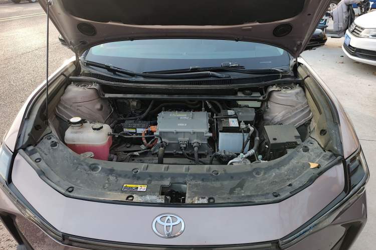 Used Toyota bZ3 2023 616 km Long-Range Premium Engine Bay