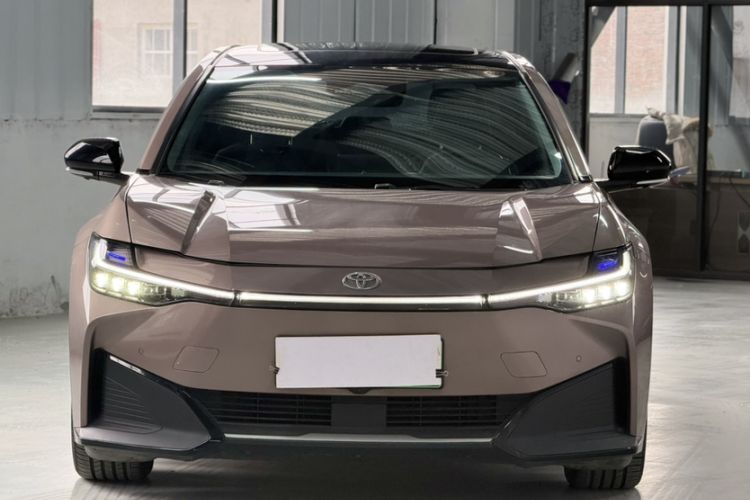 Used Toyota bZ3 2023 616 km Long-Range Premium Exterior 2