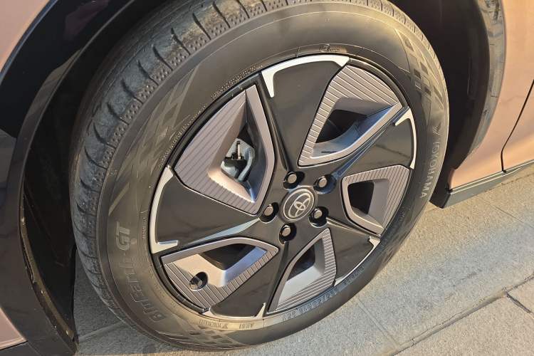 Used Toyota bZ3 2023 616 km Long-Range Premium Exterior 6