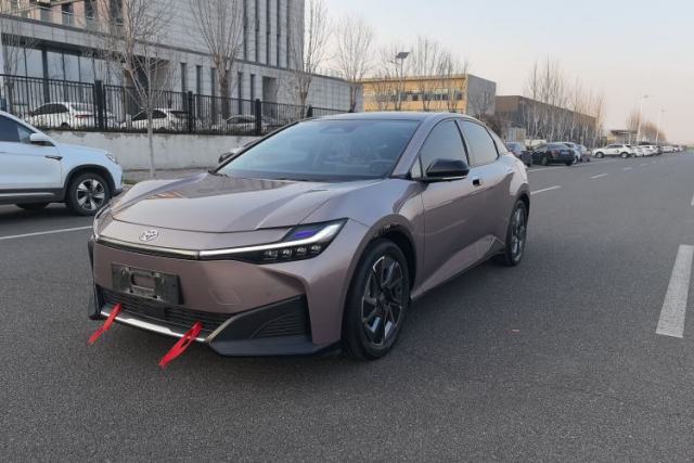 Used Toyota bZ3 2023 616 km Long-Range Premium