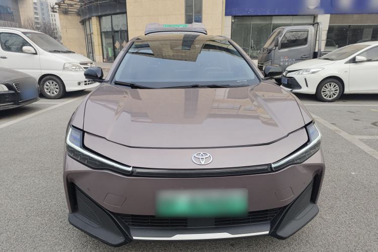 Used Toyota bZ3 2023 616 km Long-Range Premium Front