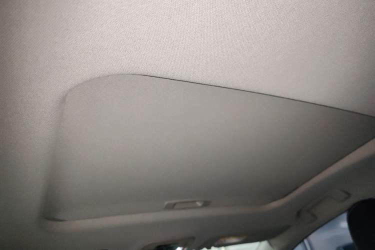 Used Toyota bZ3 2023 616 km Long-Range Premium Headliner