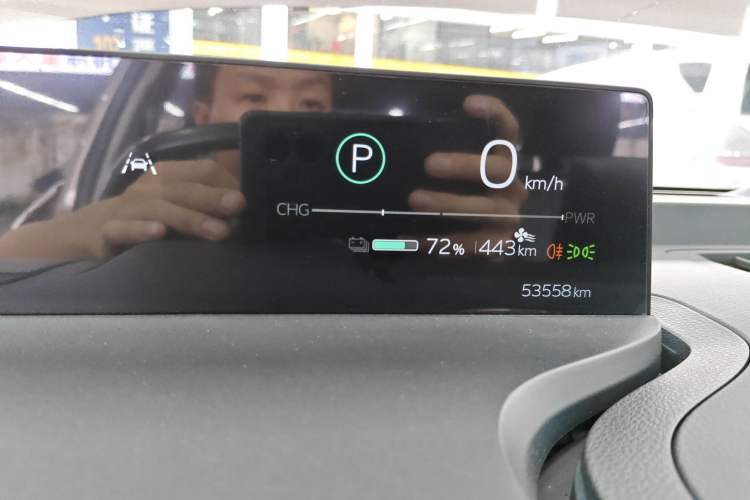 Used Toyota bZ3 2023 616 km Long-Range Premium Instrument Cluster