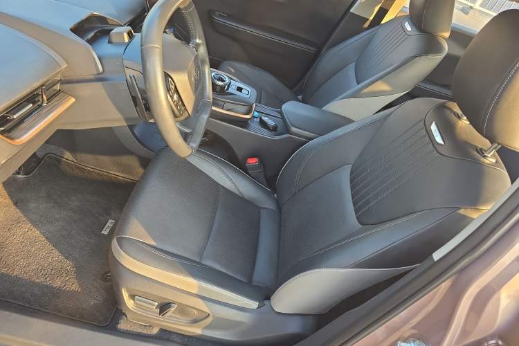 Used Toyota bZ3 2023 616 km Long-Range Premium Interior 1