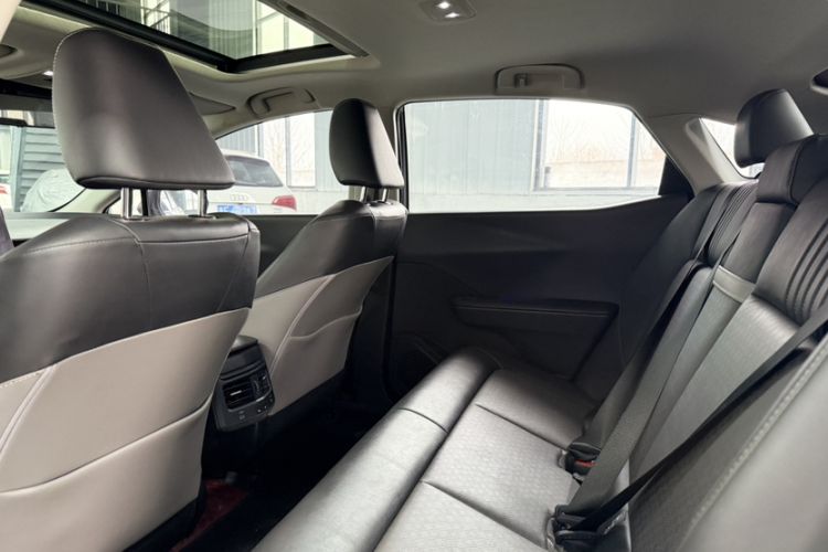 Used Toyota bZ3 2023 616 km Long-Range Premium Interior 3