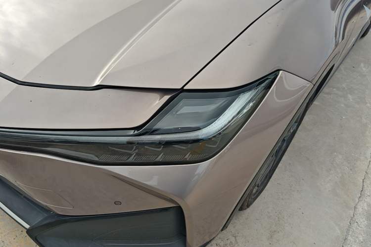 Used Toyota bZ3 2023 616 km Long-Range Premium Left Front Headlight