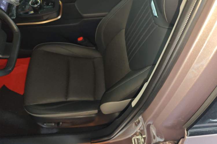 Used Toyota bZ3 2023 616 km Long-Range Premium Left Front Seat