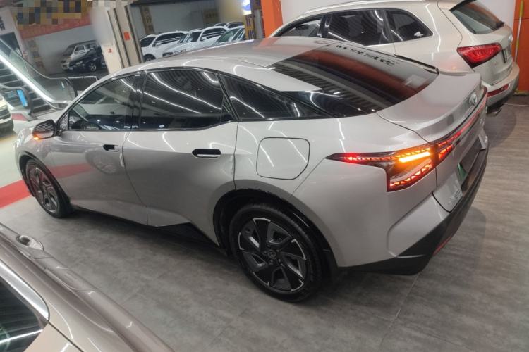 Used Toyota bZ3 2023 517 km Elite PRO Left Side