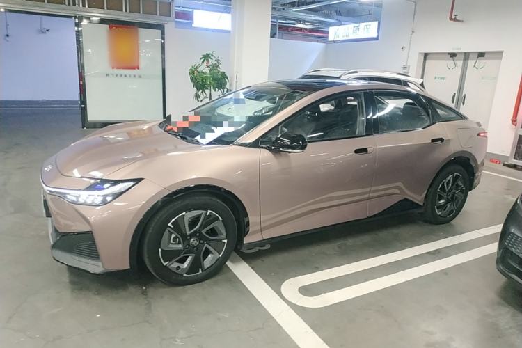 Used Toyota bZ3 2023 616 km Long-Range Premium Left Side