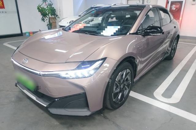 Used Toyota bZ3 2023 616 km Long-Range Premium