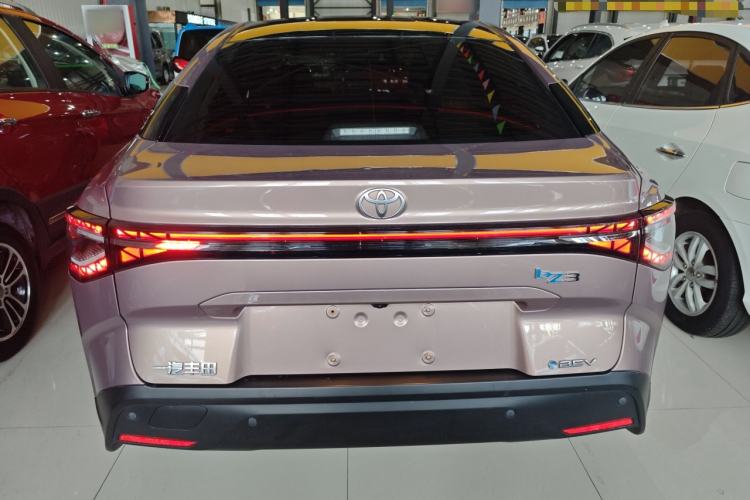 Used Toyota bZ3 2023 616 km Long-Range Premium Rear