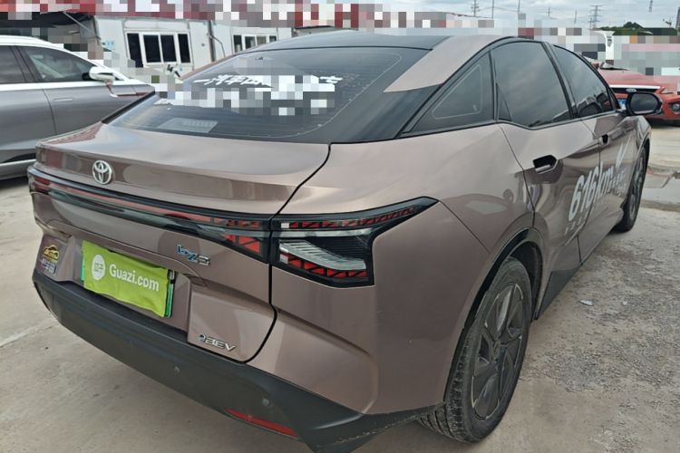 Used Toyota bZ3 2023 616 km Long-Range Premium Rear Right 45 Deg
