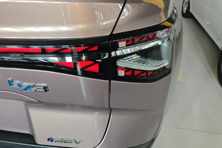 Used Toyota bZ3 2023 616 km Long-Range Premium Right Rear Taillight