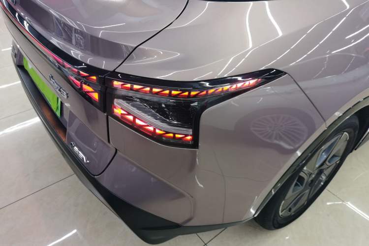 Used Toyota bZ3 2023 616 km Long-Range Premium Right Rear Taillight