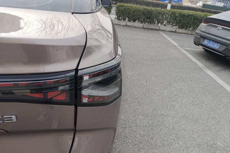 Used Toyota bZ3 2023 616 km Long-Range Premium Right Rear Taillight