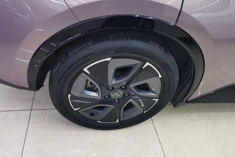 Used Toyota bZ3 2023 616 km Long-Range Premium Right Rear Wheel Hub