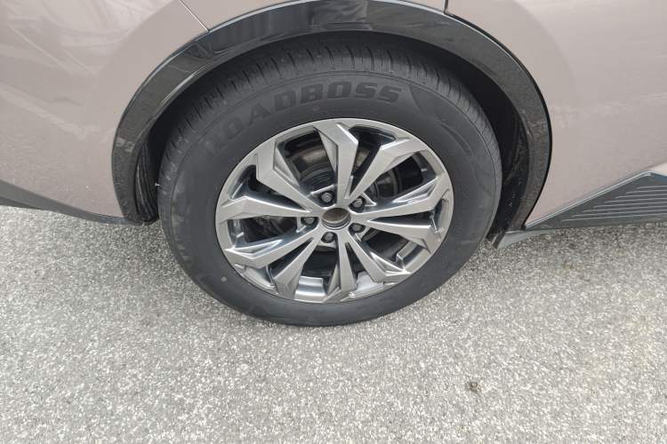 Used Toyota bZ3 2023 616 km Long-Range Premium Right Rear Wheel Hub